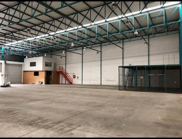 1,287M² WAREHOUSE TO LET IN EPPING INDUSTRIAL